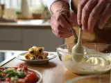 Dossiers: Menu végétarien, 5 août : des cigares croustillants aux tomates provençales et un gâteau moelleux