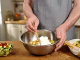 Dossiers: Menu sans gluten, 31 août : tartare de courgettes, cabillaud en papillote et crèmes à la pomme