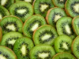 Dossiers: Kiwi : quels sont ses bienfaits pour la santé et pourquoi en manger plus souvent