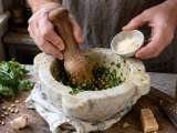 Le geste anti-gaspi qui rend un pesto beaucoup plus savoureux