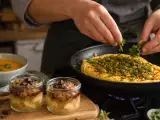 Dossiers: Menu végétarien, 19 septembre : soupe à la courge butternut, une omelette croustillante au riz et une compote de pommes-poires