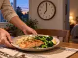 Dossiers: Mieux dormir : et si le vrai sujet était l’heure du dîner ?