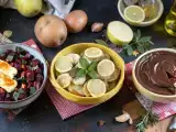 Dossiers: Menu sans gluten, 1 octobre : salade de betteraves au halloumi grillé, cabillaud au four, flan au chocolat
