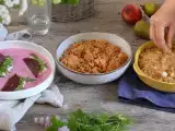 Dossiers: Menu du jour, 18 octobre : ravioles de betterave, nasi goreng et crumble pommes poires