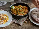 Dossiers: Menu du jour, 9 octobre : une salade de saumon, des nouilles udon au poulet et un gâteau aux noix
