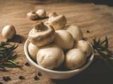Dossiers: Faut-il vraiment éplucher les champignons avant de les cuisiner ?