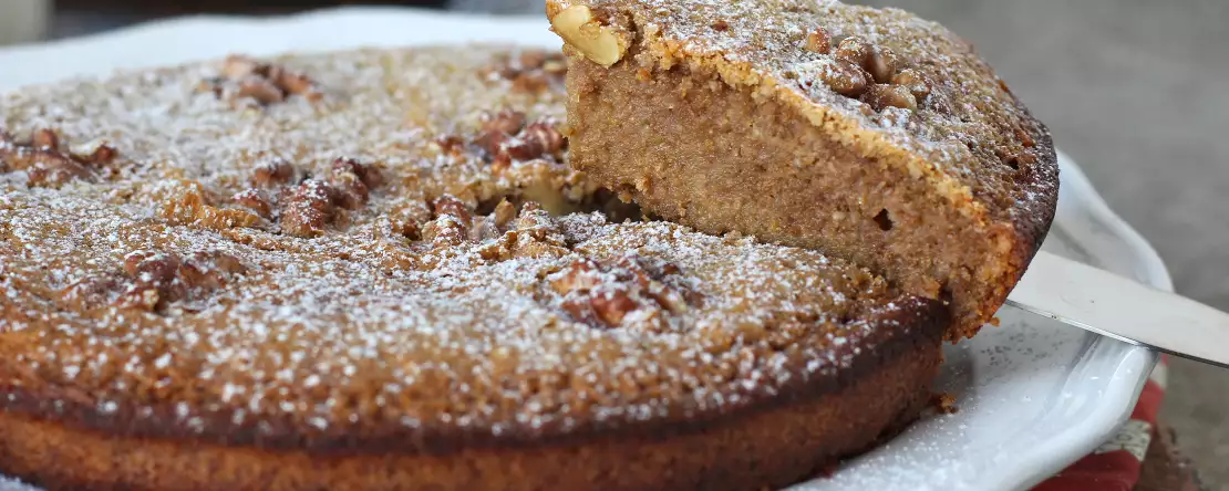 Gâteau aux noix super facile à faire avec seulement 4 ingrédients
