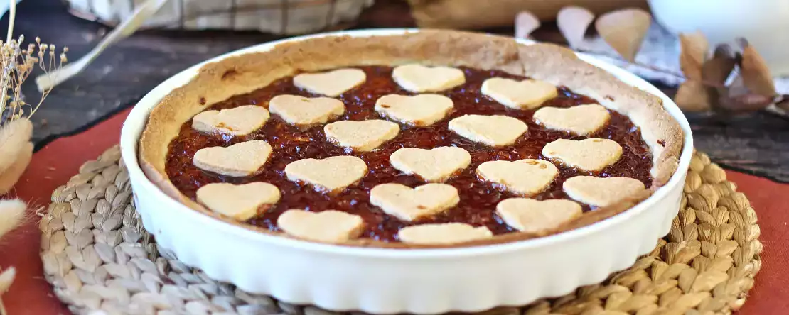 Tarte à la confiture de fraises : avec une déco parfaite pour la saint-valentin !