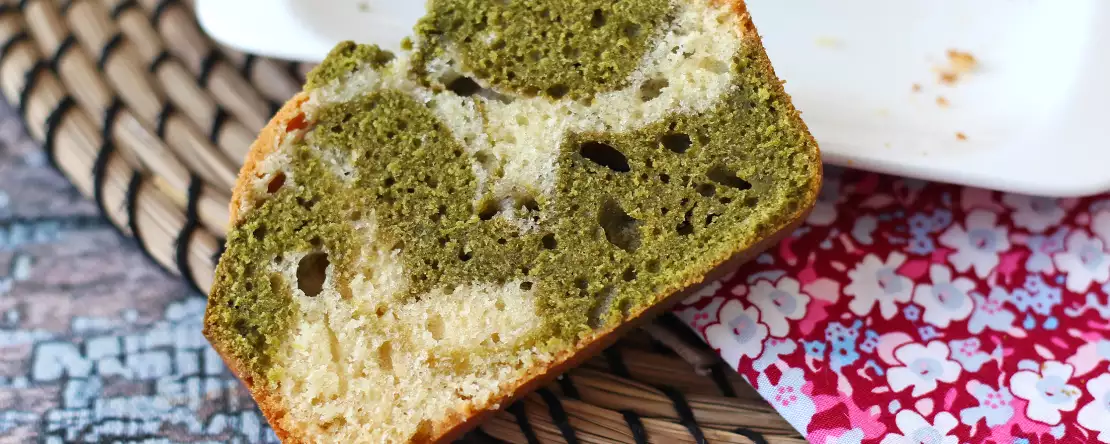 Cake marbré au thé matcha