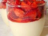 Recette Verrines de mousse au chocolat blanc et fraises.