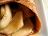 Recette Crêpes à la farine de châtaigne, pommes chaudes à la cardamome