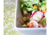 Recette Salade toute fraîche au saumon fume et legumes crus