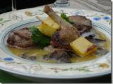 Recette Suprême de pigeon aux girolles, purée de marron et cuisse à la mangue