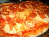 Recette Pizza jambon fumé, tomate, mozzarella