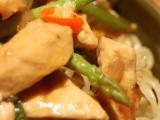 Recette Repas thaï part 2 - poulet sauté pimenté, au basilic thaï et aux asperges vertes