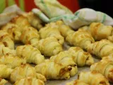 Recette Mini-croissants potimarron, noisettes & fourme d'ambert