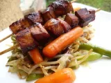 Recette Yakitoris de saumon et sauté de légumes asiatiques