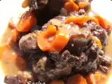 Recette Queue de boeuf braisée au vin rouge