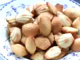 Recette Petites madeleines de christophe michalak et brochettes de fruits, coulis de chocolat