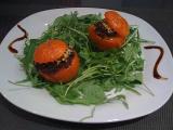 Recette Au menu ce soir: tomate farcie sur lit de roquette