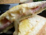 Recette Croques au camembert et cornichons