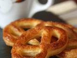 Recette Biscuits feuilletés en forme de bretzels