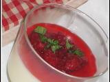 Recette Panna cotta citron, écrasé de framboises et menthe