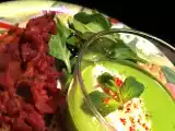 Recette Velouté glacé de petits pois a la menthe et sa quenelle de chèvre frais & brushetta au pesto