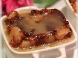 Recette Gâteau pouding aux pommes, sauce au caramel