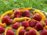 Recette Tarte aux fraises, au poivron jaune et pâte à la pistache