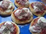Recette Les pizzettes : petites pizzas au jambon et mozzarella
