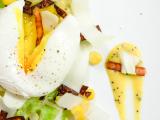 Recette Oeuf poché, salade d’endives, dinde grillée et sauce moutarde