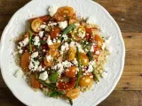Recette Salade de quinoa, poivrons grillés, feta et asperges