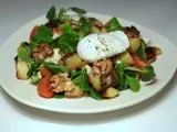 Recette Salade de mâche aux pommes de terre, bleu, noix & oeuf poché