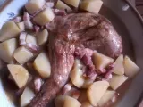 Recette Épaule de lapin en sauce, ses lardons de poitrine fumée et ses pommes de terre