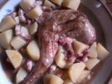 Recette Épaule de lapin en sauce, ses lardons de poitrine fumée et ses pommes de terre