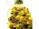 Recette Salade de chou de bruxelles crus aux noisettes et dattes