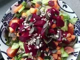 Recette Salade betteraves, carotte, concombre, tomates cerises et graines de courge/tournesol