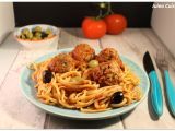 Recette Boulettes de boeuf aux olives et pignons, spaghetti tomates fraiches, origan