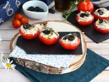 Tomates farcies au thon, fromage frais et aux olives