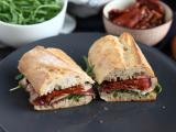 Recette Sandwich au magret fumé, tomates séchées, roquette et balsamique