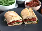 Recette Sandwich au magret fumé, tomates séchées, roquette et balsamique
