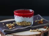 Recette Verrines de pudding de chia au lait de coco, framboises et granola