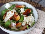 Recette Salade sucrée salée aux pêches rôties, roquette et burrata (les douces saveurs d'été)