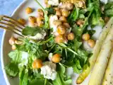 Recette Asperges rôties au four, roquette et pois chiches