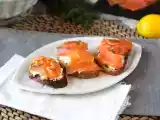 Recette Tartines au fromage de chèvre frais et saumon fumé