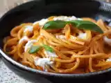 Recette Pâtes crémeuses à la burrata et aux tomates cerises!