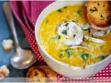 Recette Soupe au potimarron parfumée au curry, avec lentilles corail, lait de coco et praires