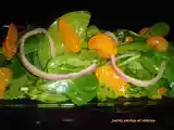 Recette Salade d'épinards aux mandarines et oignons rouges