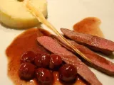 Recette Emincés de steak de biche, sauce aux cerises et purée de céleri